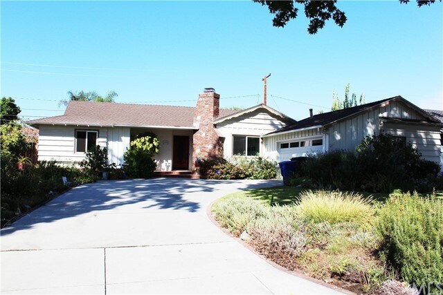 Building Photo - 1117 Encino Ave