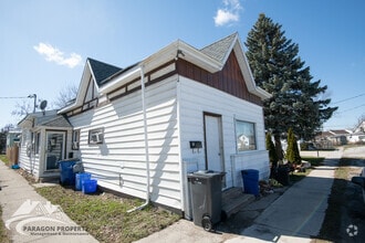 Building Photo - 68 Fraser St
