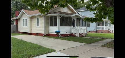 Building Photo - 2807 Dunkirk Ave