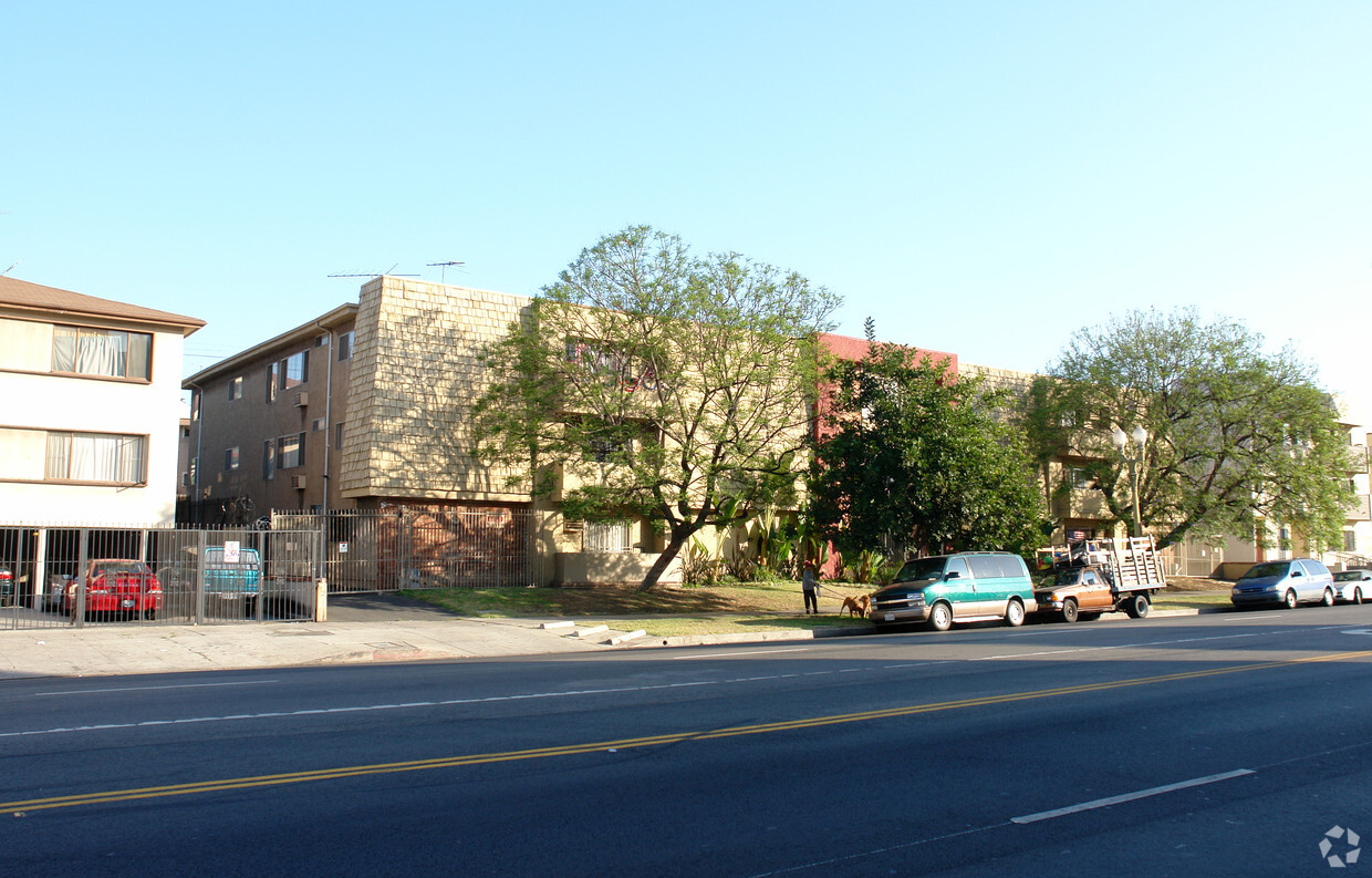 Primary Photo - South Rampart Apartments