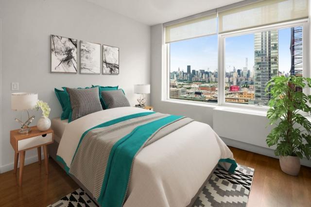 Foto del edificio - 2 bedroom in LONG ISLAND CITY NY 11101