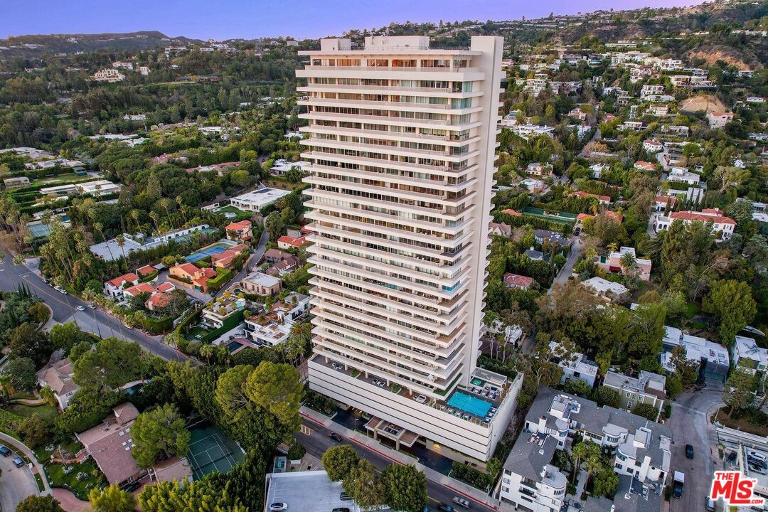 9255 Doheny Rd Unit 1505, West Hollywood, CA 90069 Room for Rent in