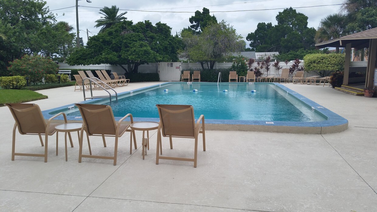 4939 Floramar Terrace, New Port Richey, FL 34652 Condo for Rent in