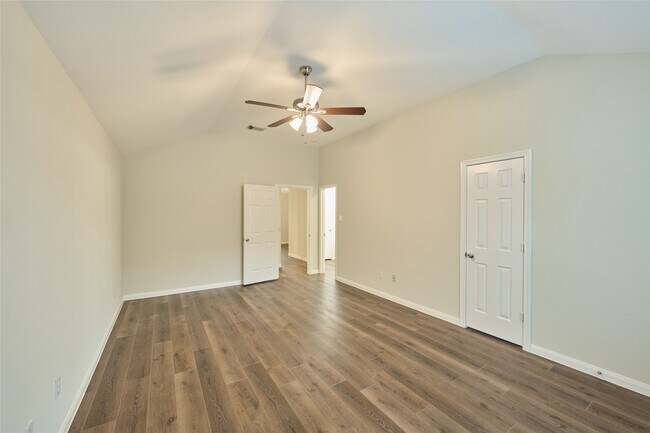 Building Photo - 3501 Buckingham Ln