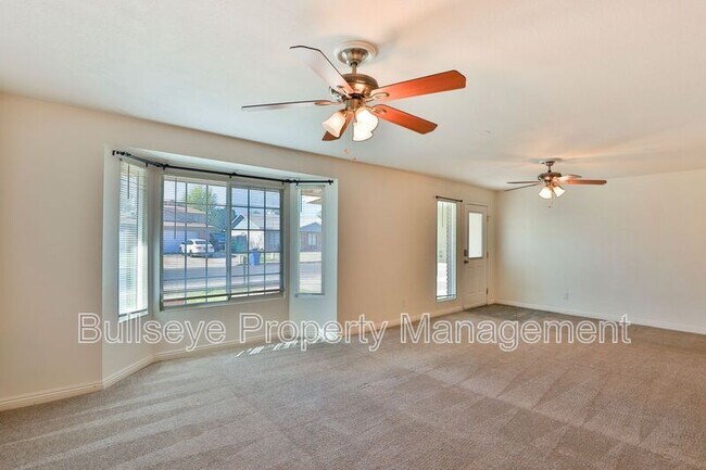 Building Photo - 1520 E Harmony Ave