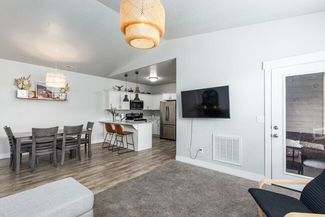 Building Photo - 14472 S Selvig Way