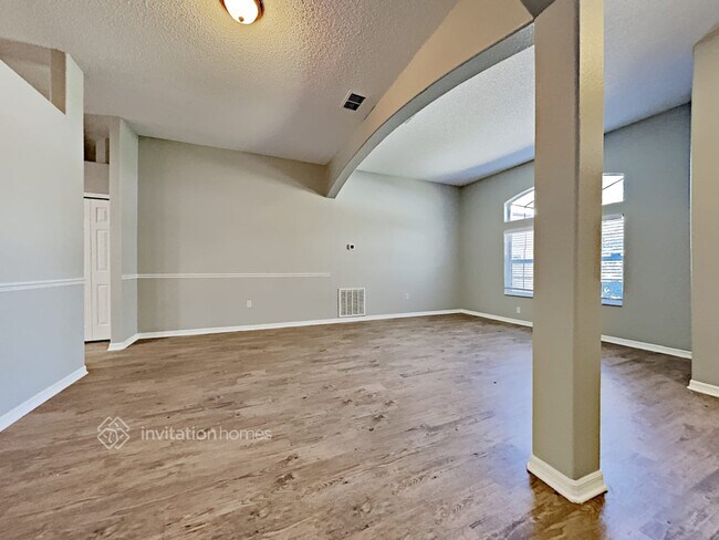 Building Photo - 1437 Cedar Pine Dr