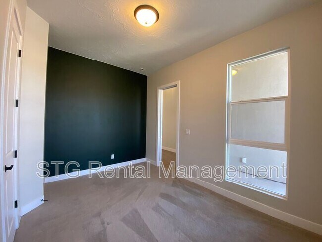 Building Photo - 2659 S 3520 W