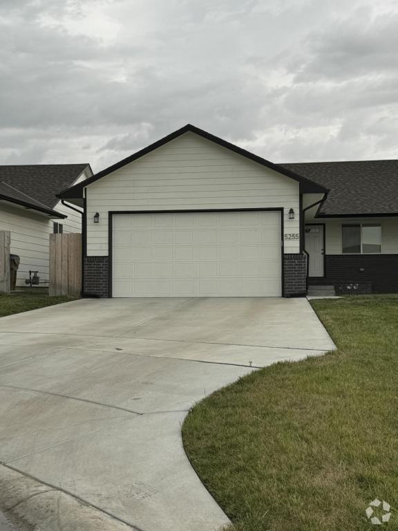 Building Photo - 5257 N Toben Ct