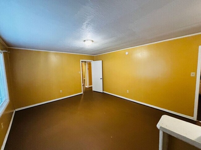 Foto del edificio - 1215 Tara Rd