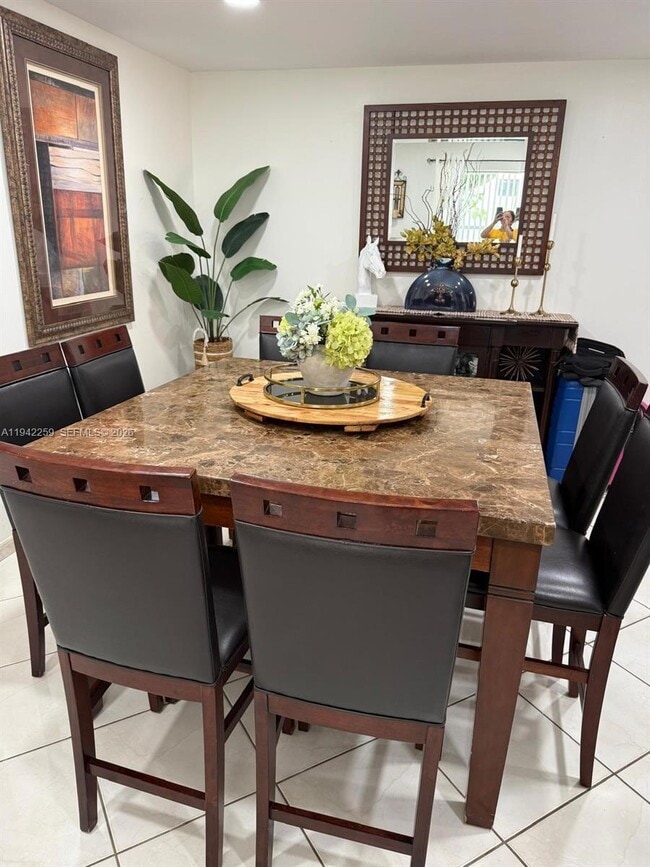 Foto del edificio - 300 SW 100th Ave