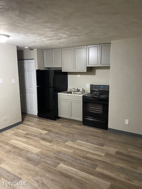 Foto principal - 1 br, 1 bath Apartment - 3837 Applegate Ave