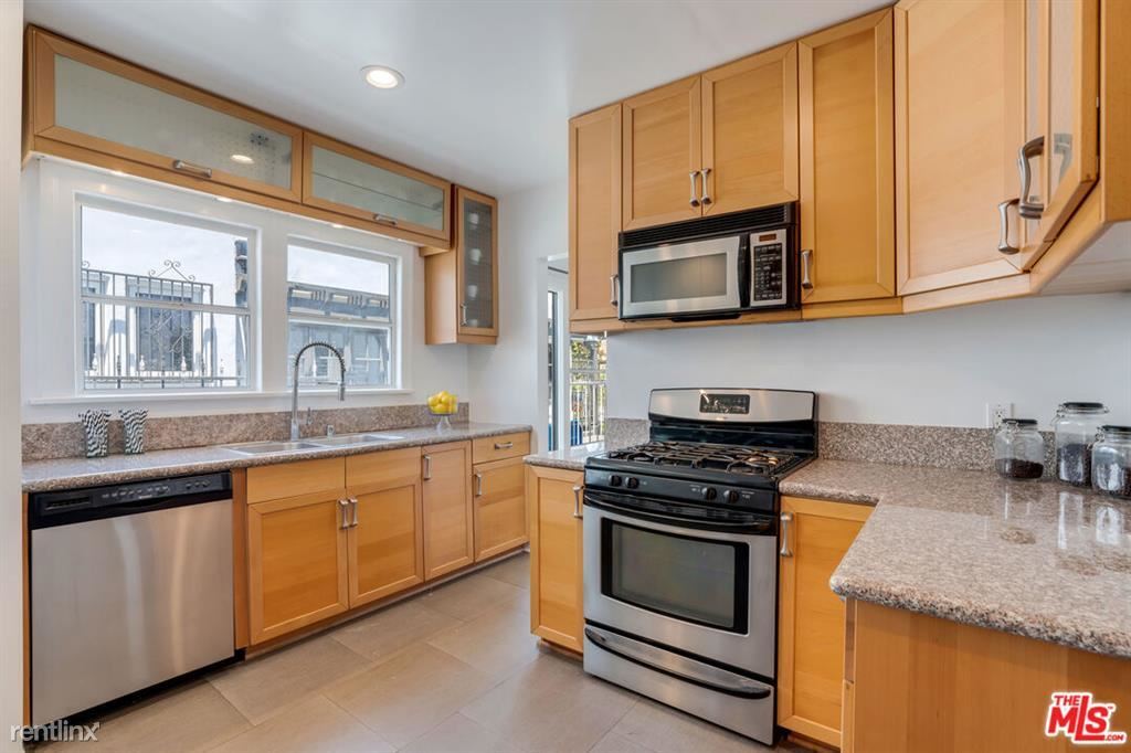 Primary Photo - 2 br, 1 bath House - 533 N Poinsettia Pl