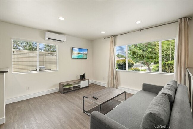 Foto del edificio - 11716 Paso Robles Ave