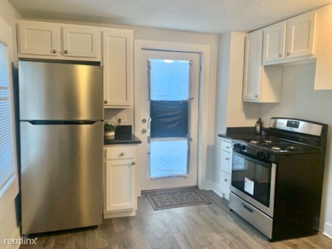 Building Photo - 3 br, 1 bath House - 2218 W 30th St