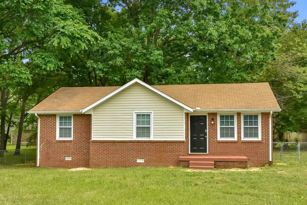 Primary Photo - 225 Jackson Ave