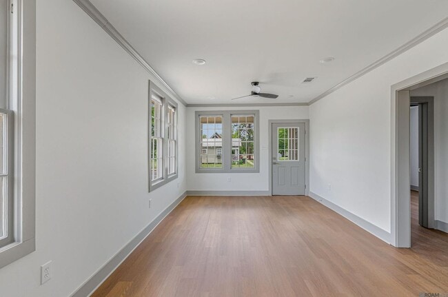 Building Photo - 988 Terrace Ave