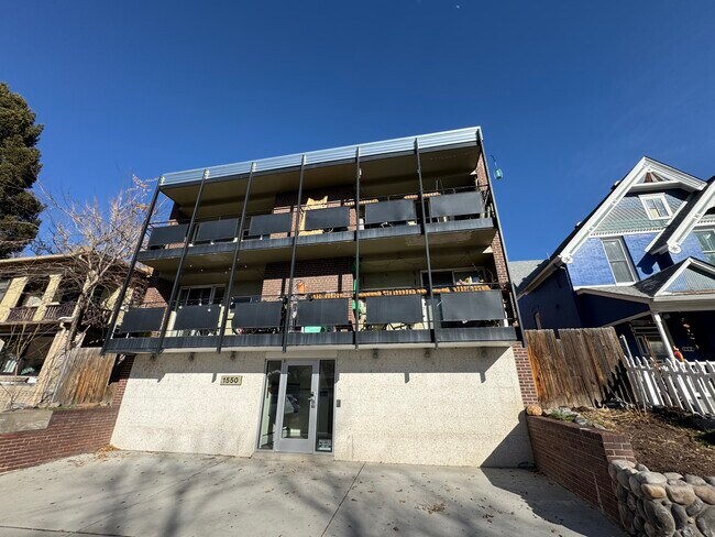 Building Photo - At the Parc