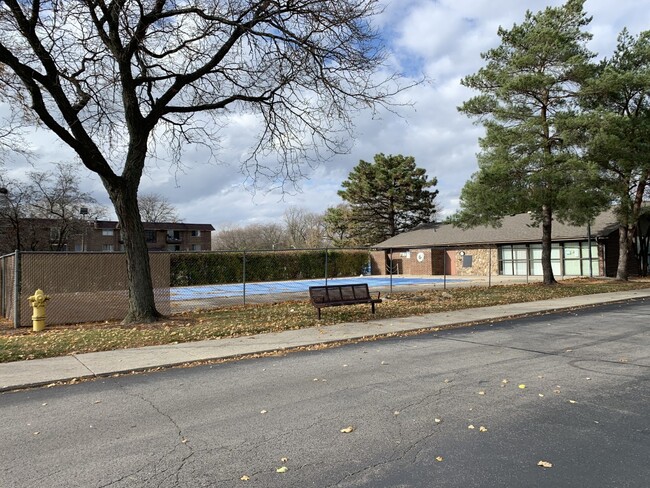 Foto del edificio - 235 N Mill Rd