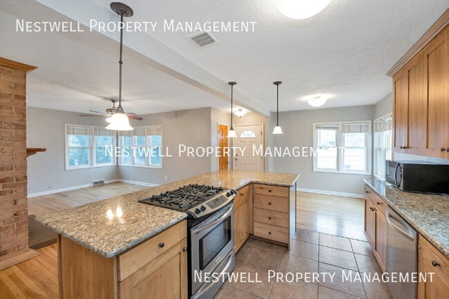 Building Photo - 1160 E 500 S