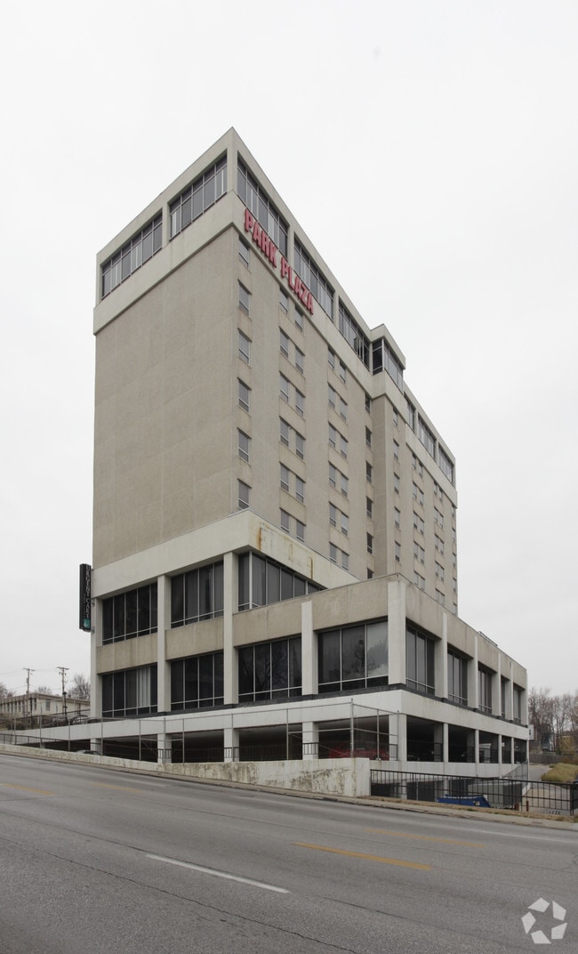 Building Photo - Park Plaza Condominiums