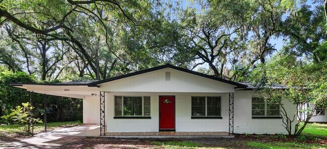 Foto del edificio - 4721 SW 47th Wy