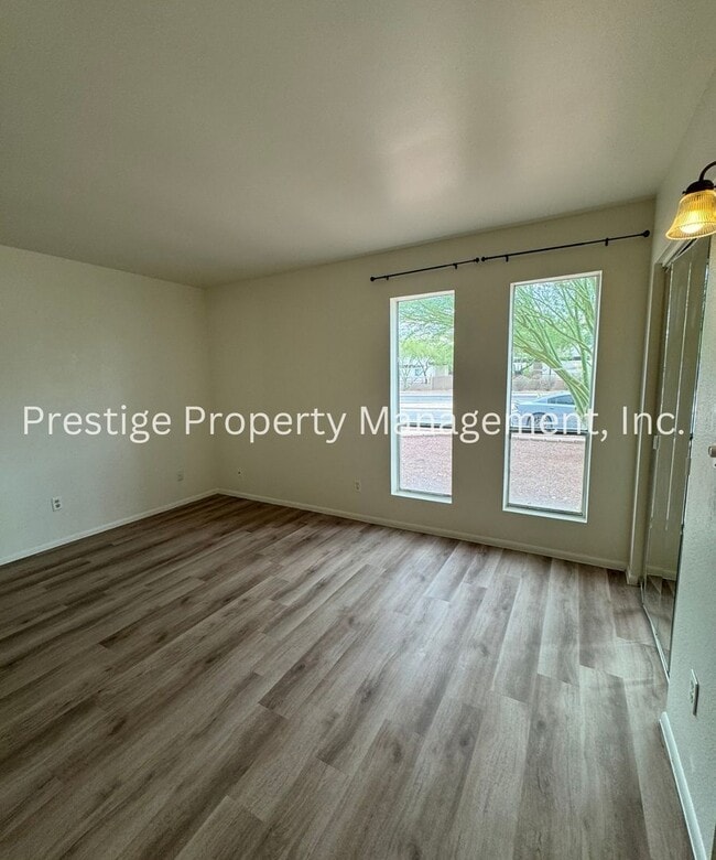 Building Photo - Charming 3/2 East Side Home!!!