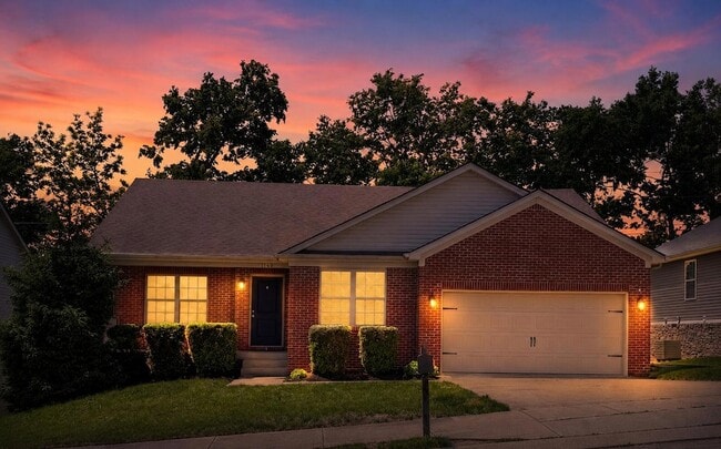 Photo - 1140 Orchard Dr House