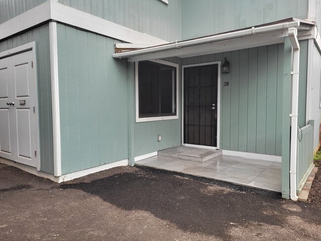 Building Photo - 38 Cypress Ave