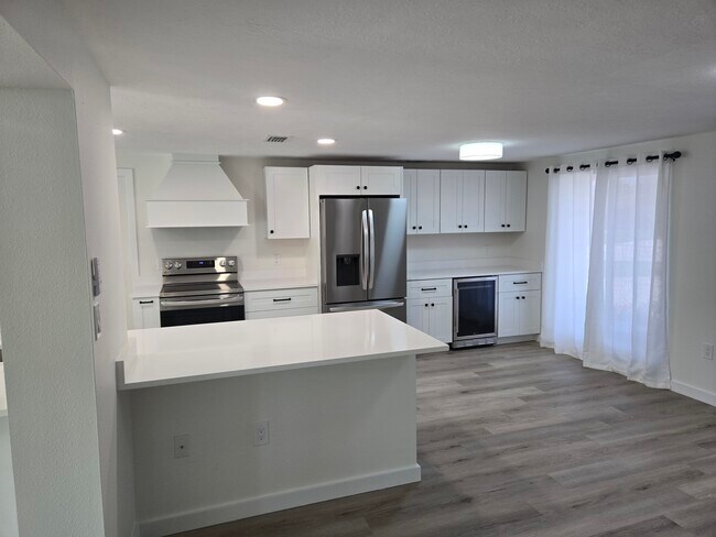 Foto del edificio - 3442 Fairview Dr