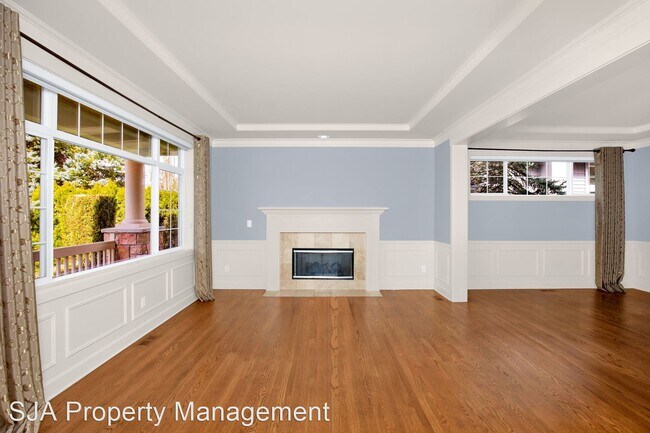 Building Photo - 5 br, 3.5 bath House - 2204 204th Pl NE