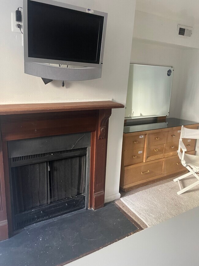 basement bedroom - 1217 33rd St NW Townhome