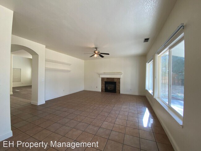Building Photo - 4 br, 3 bath House - 1119 Klemeyer Cir