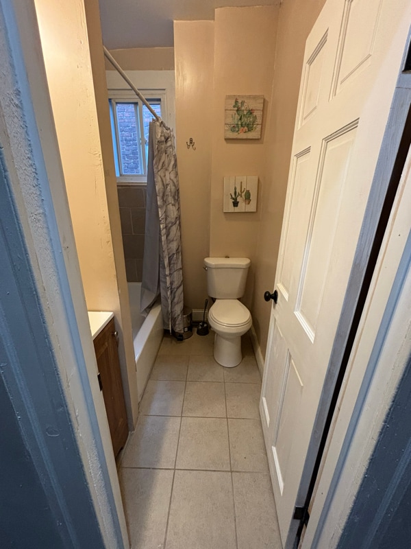 Building Photo - 1633 N Payson St