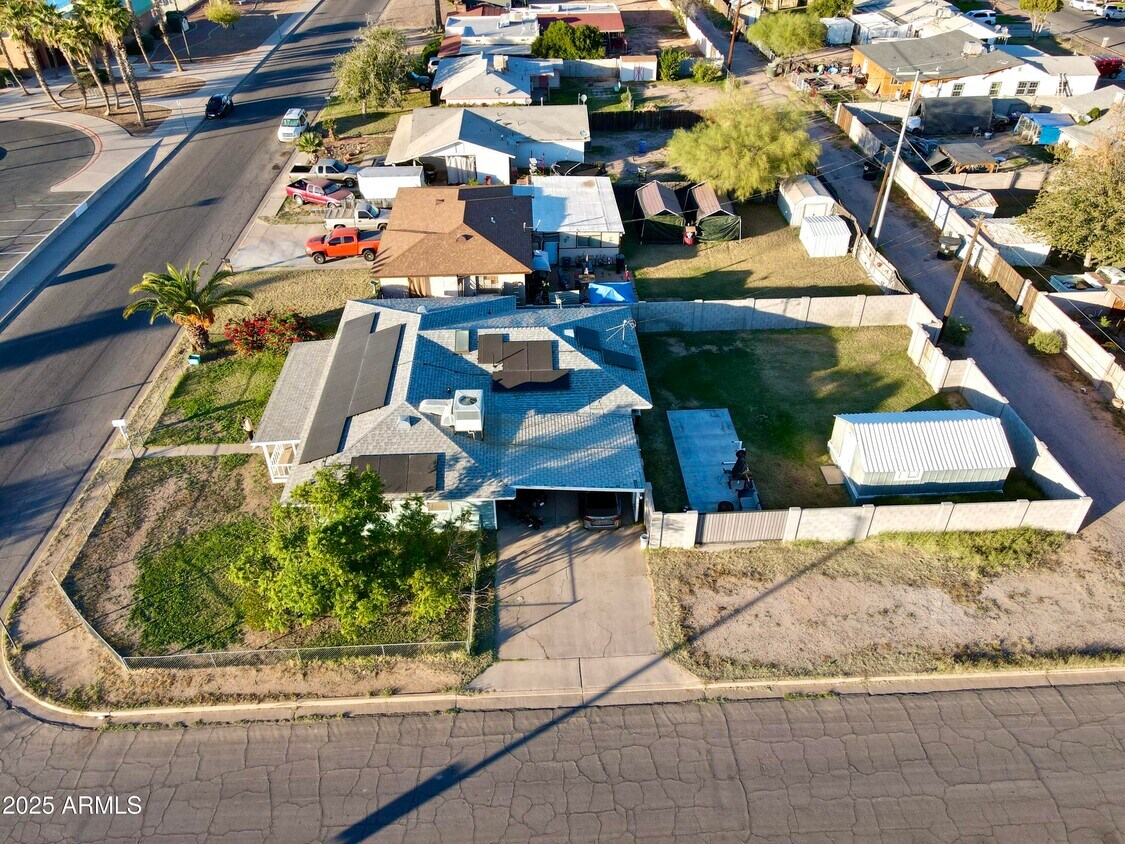 Primary Photo - 1100 N Brown Ave