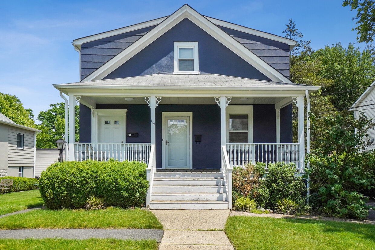 Porch - 114 Livingston Ave