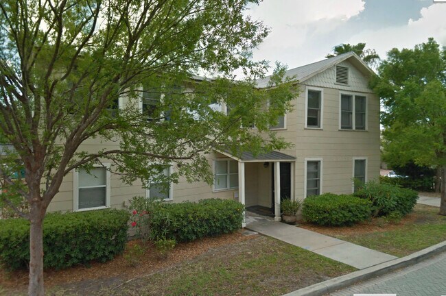 Foto del edificio - 326 W Honey St