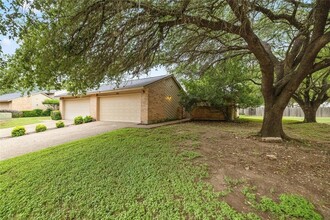 Building Photo - 7205 Waldon Dr