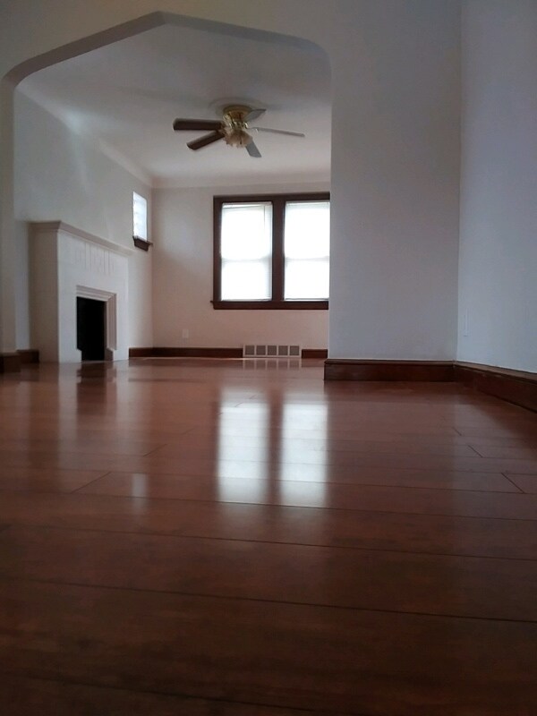 Foto del edificio - 8905 Lucerne Ct