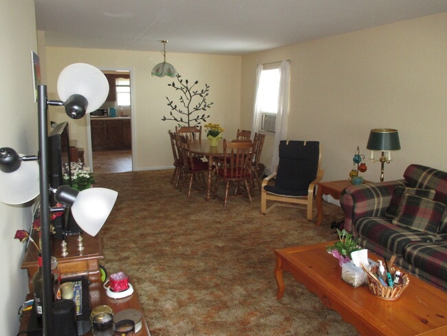 Foto del edificio - 14 Westview Ave