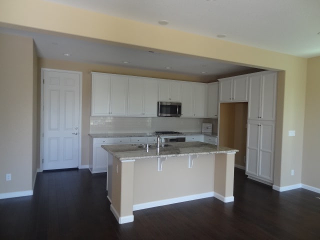 Building Photo - 2121 Pasqual Dr