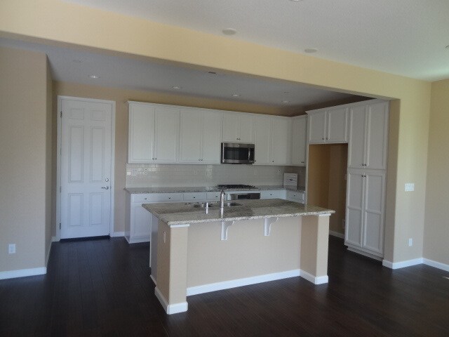Foto del edificio - 2121 Pasqual Dr. "Stone Point - Gated Pati...