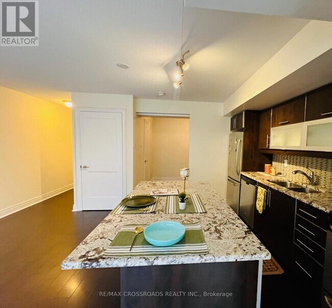 Photo du bâtiment - 28 Ted Rogers Way