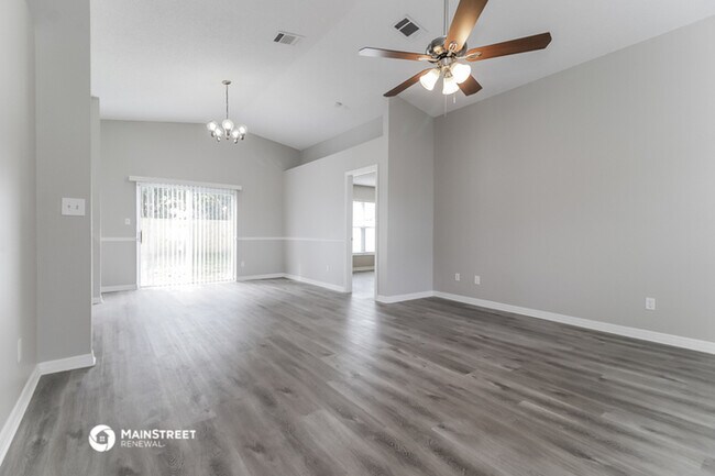 Building Photo - 2821 Woodruff Dr