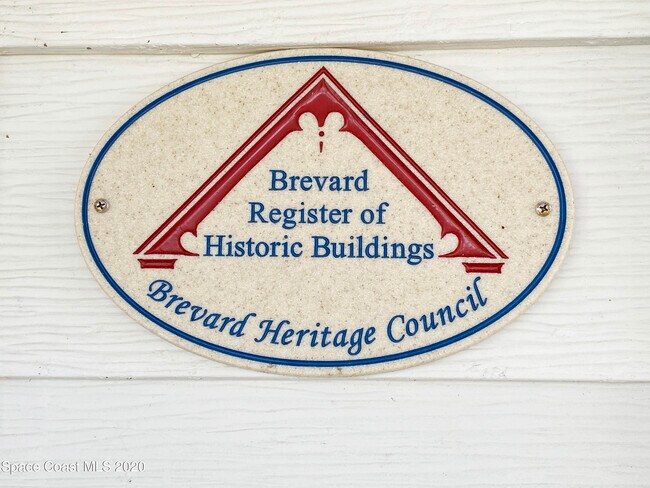 Foto del edificio - 2811 Indian River Dr