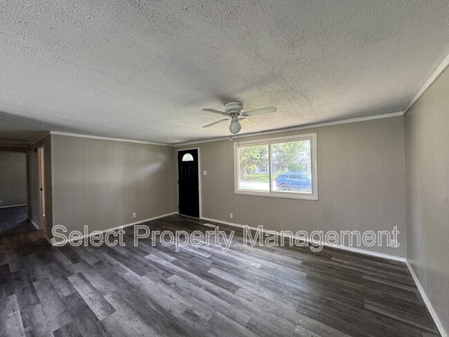 Building Photo - 1210 Asbury Dr