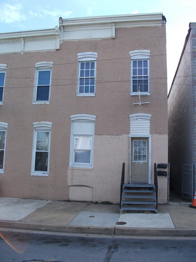 Primary Photo - 1621 Cypress St