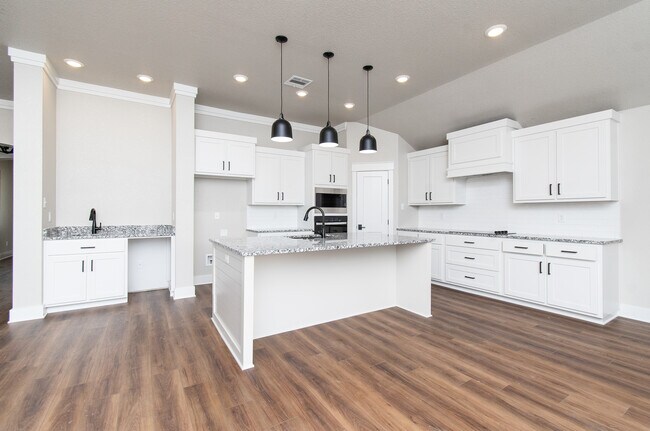 Building Photo - 3004 Atascosa Dr