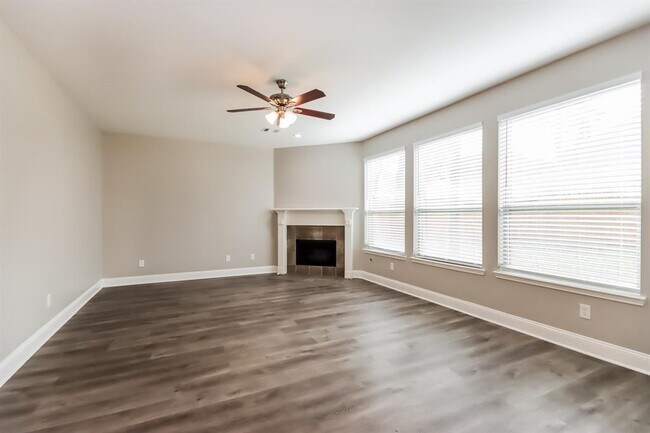 Building Photo - 3227 Heartwood Oak Way