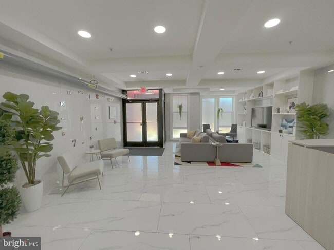 Building Photo - Cozy 3 Bedroom 2 Bathroom Condo- Conveniently Located in the heart of Washington, DC